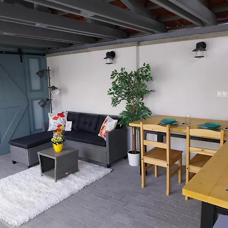 Papoula Vendeghaz - * Köveskál