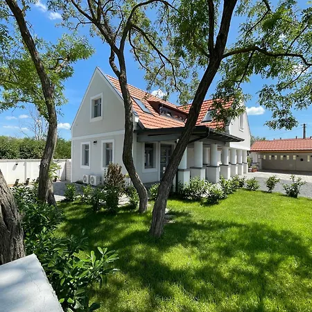 Papoula Vendeghaz - Apartment Koveskal