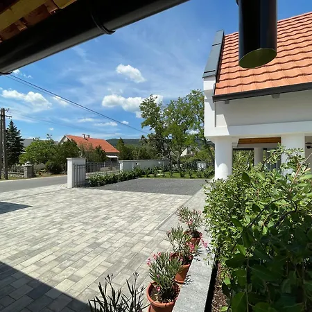 شقة Papoula Vendeghaz - Köveskál